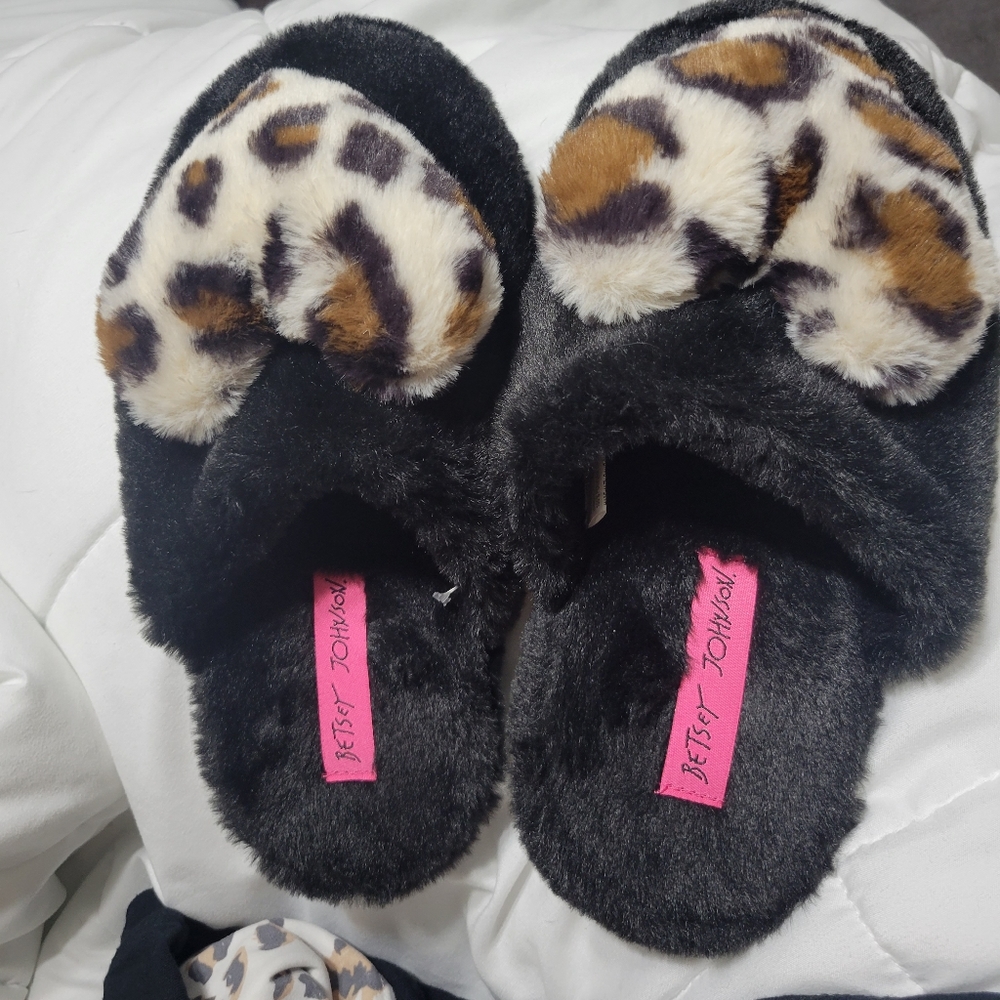 Betsey Johnson Slippers
